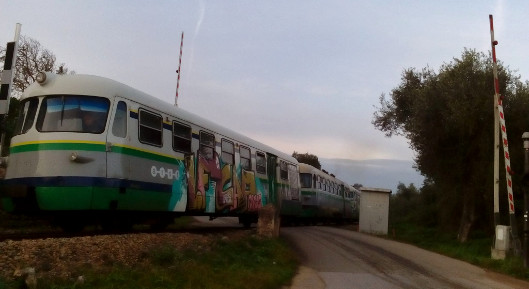 Treno sbarre alzate - Alghero