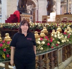 Le Composizioni Della Floral Designer Di Maristella Colorano La Chiesa Di San Pietro Alghero Eco